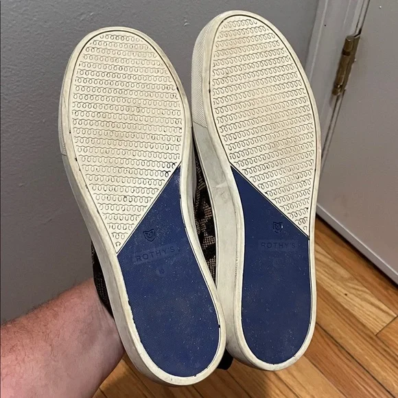 ROTHY'S The Chelsea Wildcat
High Top Sneakers Leopard Print Slip-On Sneakers - Picture 9 of 10